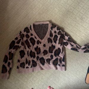 Leopard v neck sweater